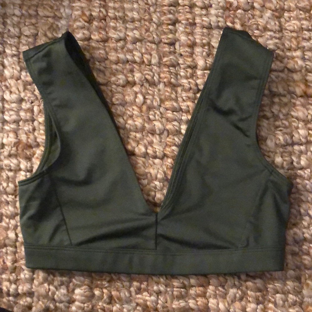 NWOT VSX sports bra